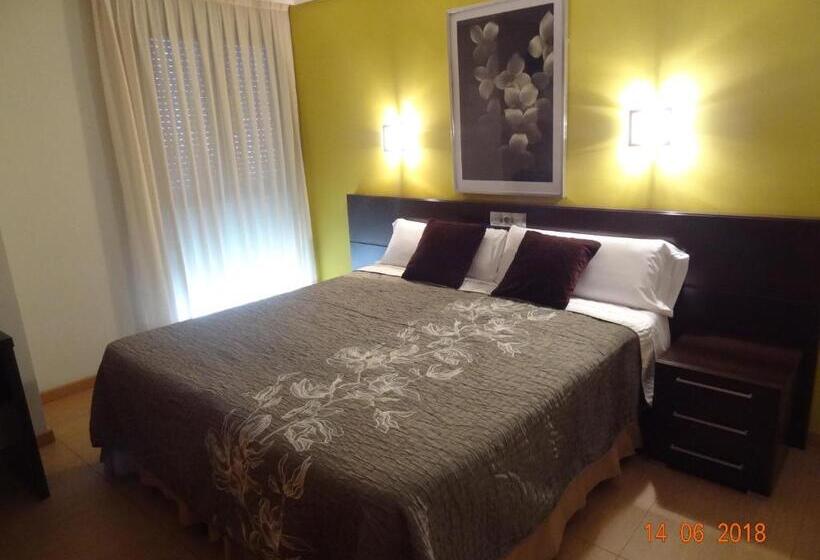 بنسيون Hostal El Lechuguero