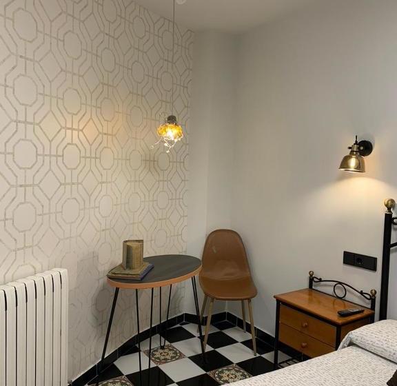 بنسيون Hostal El Lechuguero