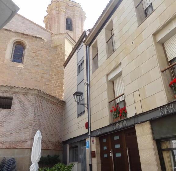 بنسيون Hostal El Lechuguero