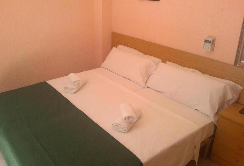 پانسیون Hostal El Patio