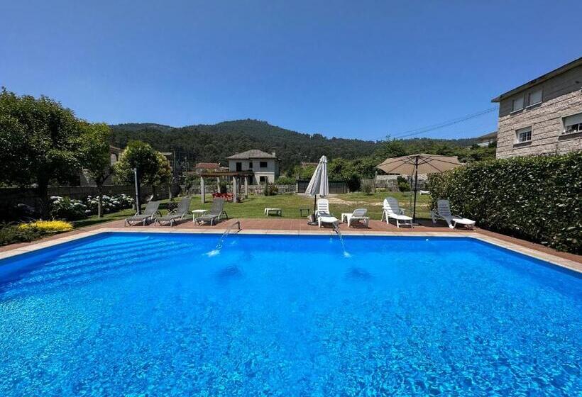 ペンション Hostal Expo