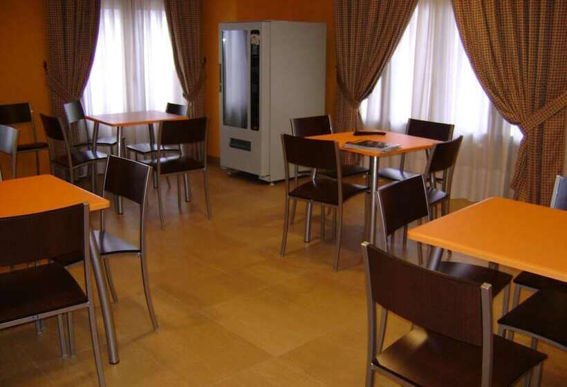 Пансион Hostal Jijones