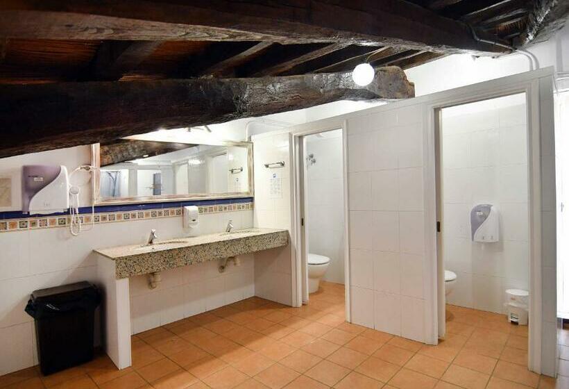 بنسيون Hostal L Estrella