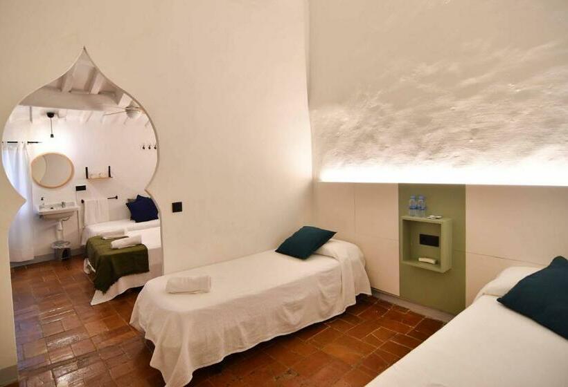 بنسيون Hostal L Estrella