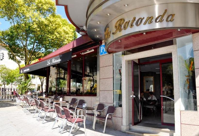 پانسیون Hostal La Rotonda