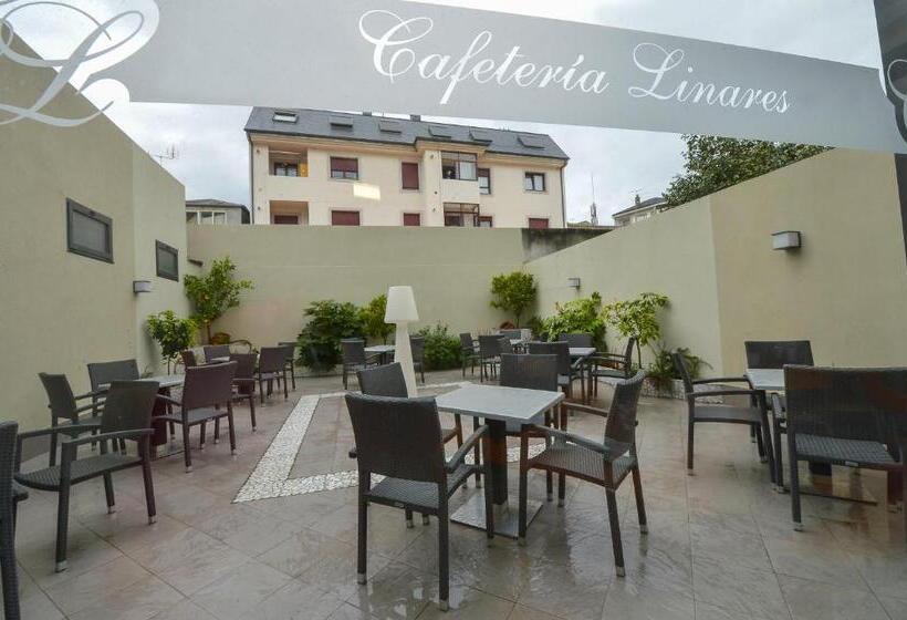 بنسيون Hostal Linares