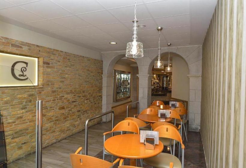 بنسيون Hostal Linares