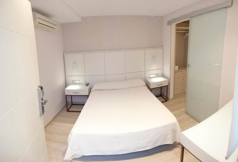 펜션 Hostal Loimar