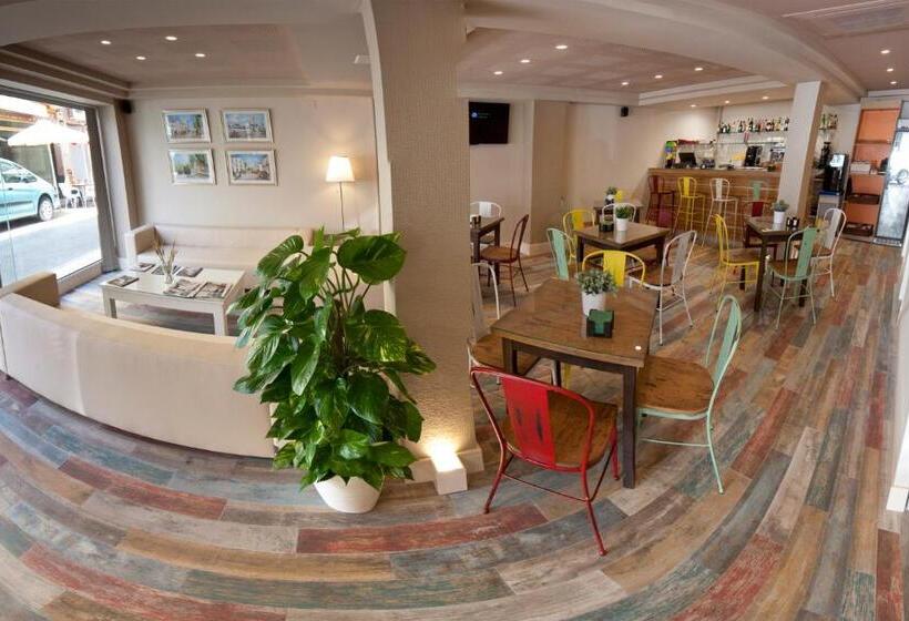 ペンション Hostal Loimar