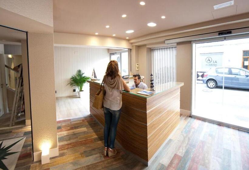 פנסיון Hostal Loimar