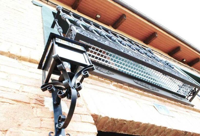 ペンション Hostal Los Oteros