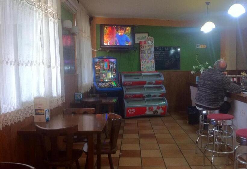 פנסיון Hostal Madrid Paris