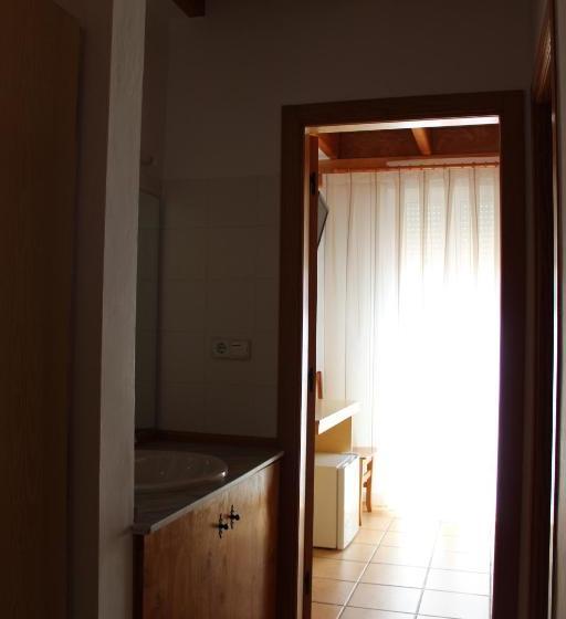 بنسيون Hostal Masin