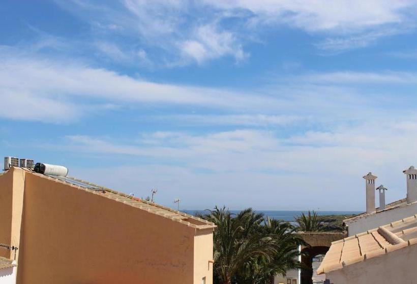 بنسيون Hostal Masin