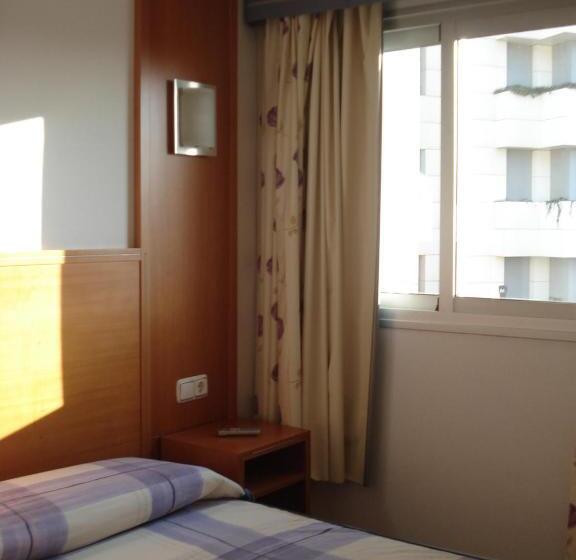 ペンション Hostal Mediterraneo