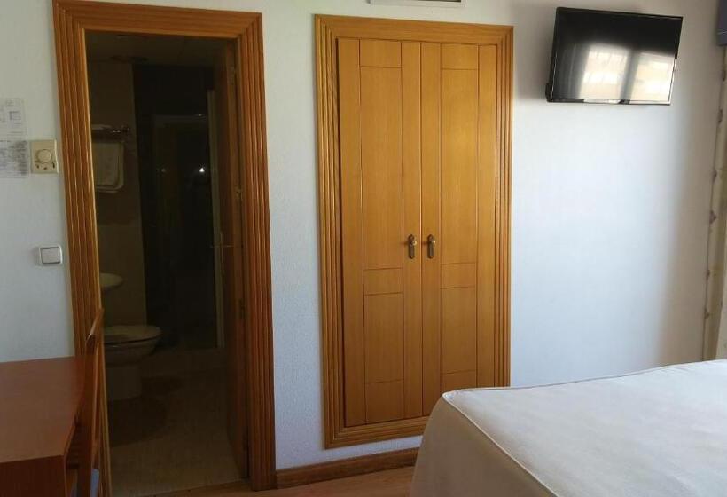 ペンション Hostal Mediterraneo