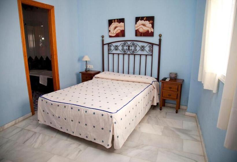 بنسيون Hostal Niza
