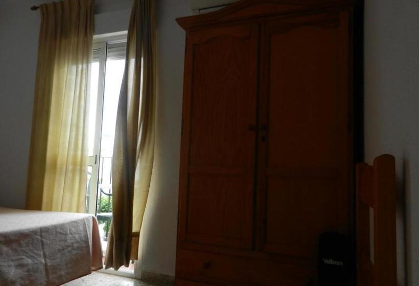 Пансион Hostal Paco Pepe