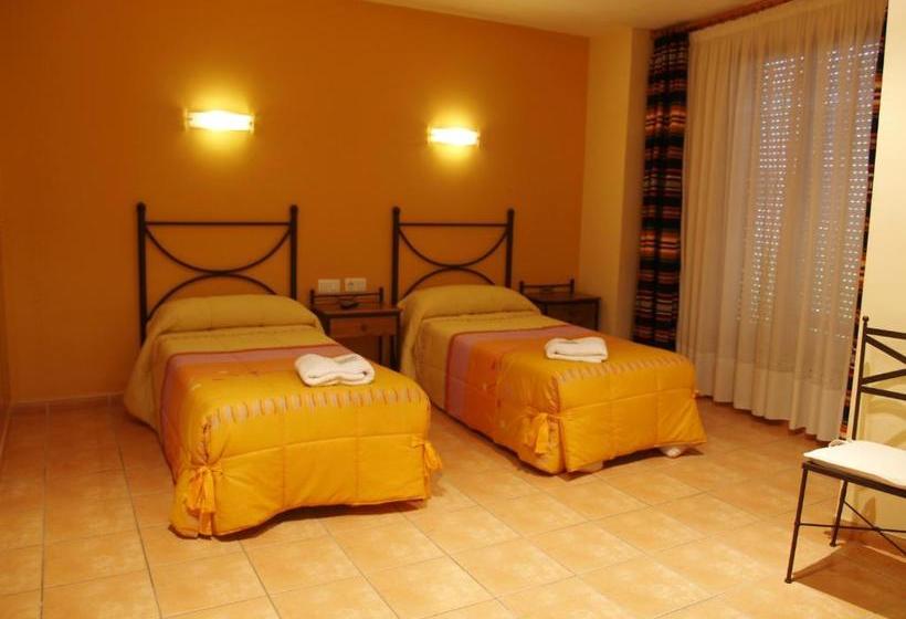 Пансион Hostal Portell