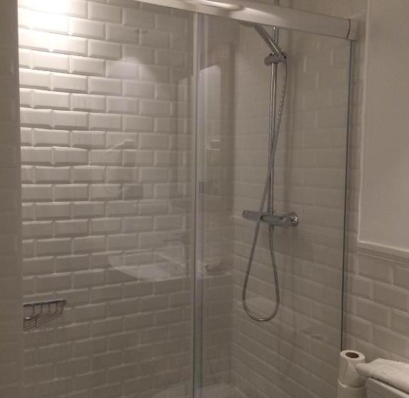 פנסיון Hostal Portofino