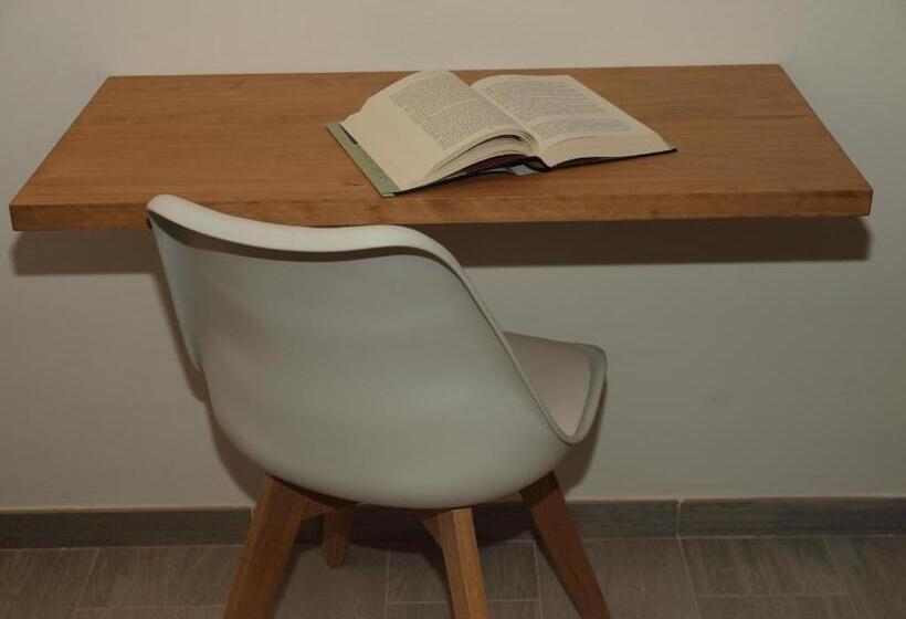 פנסיון Hostal Portofino