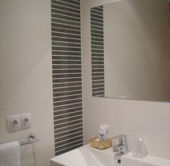 פנסיון Hostal Portofino