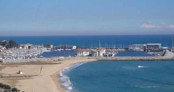 פנסיון Hostal Portofino