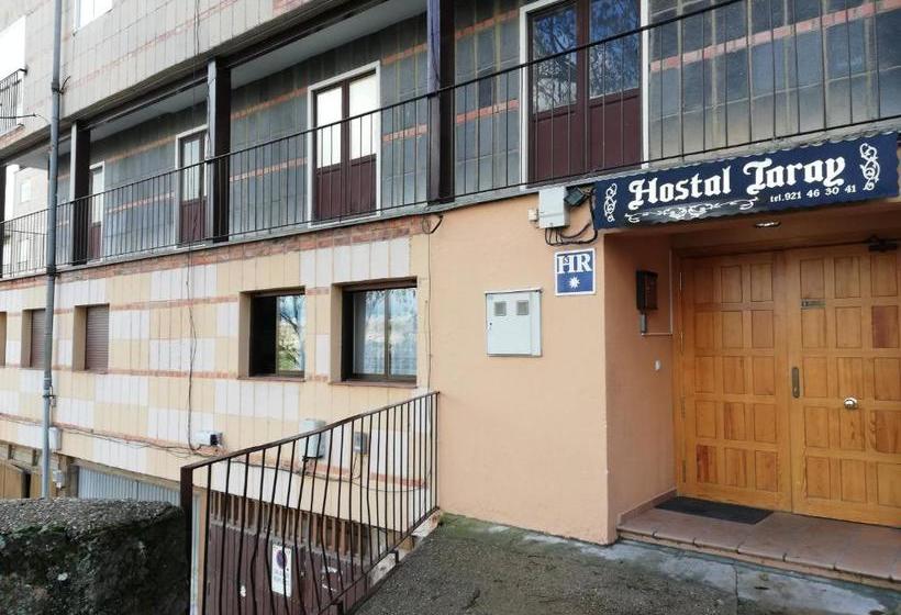پانسیون Hostal Residencia Taray
