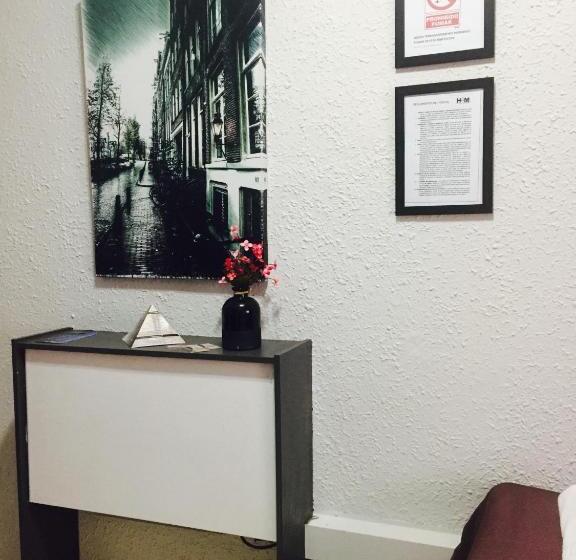 پانسیون Hostal Restaurante Avenida De Madrid