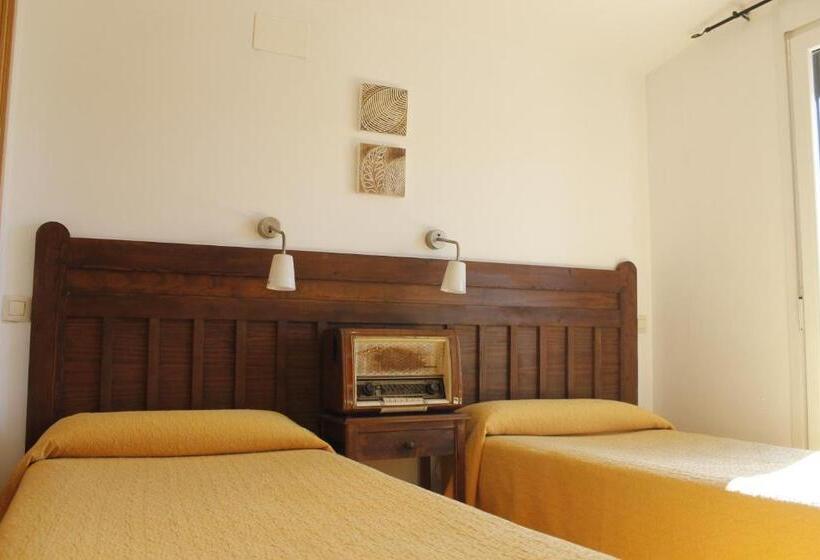 פנסיון Hostal Restaurante Bustos