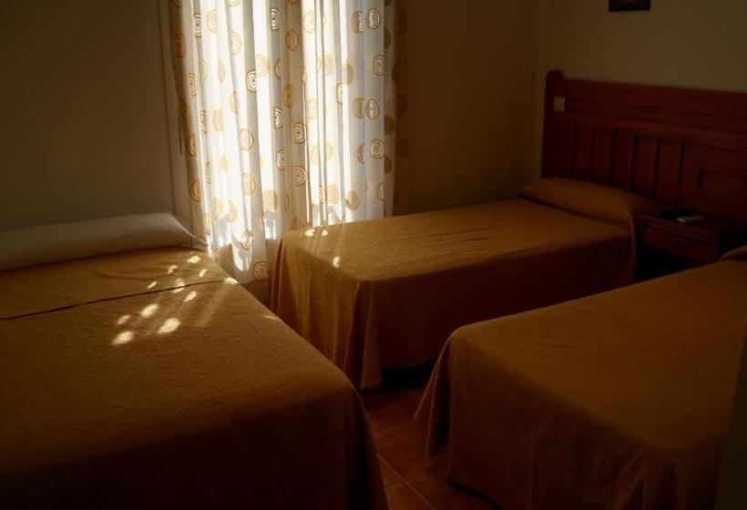 פנסיון Hostal Restaurante Bustos