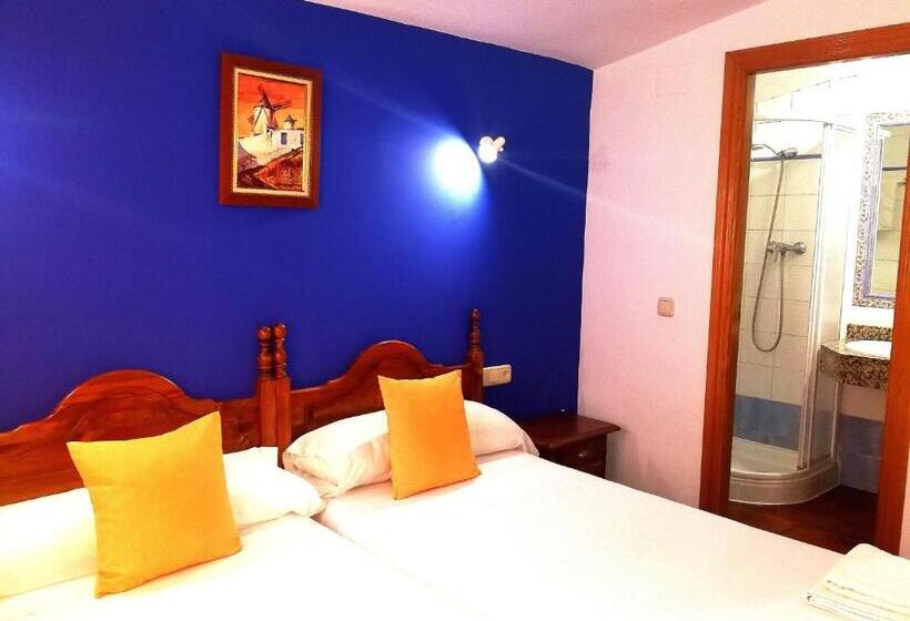 پانسیون Hostal Restaurante Ego's