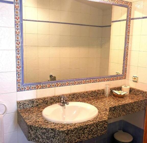 پانسیون Hostal Restaurante Ego's