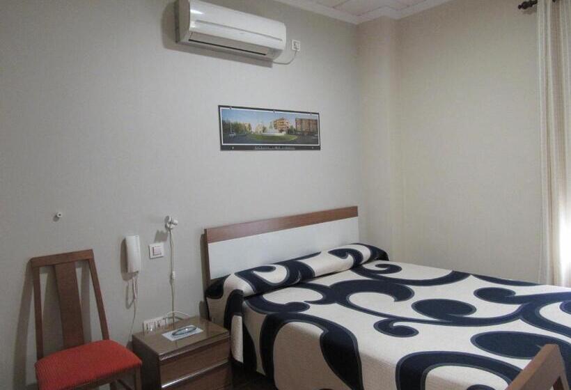 Пансион Hostal Restaurante El Paraíso