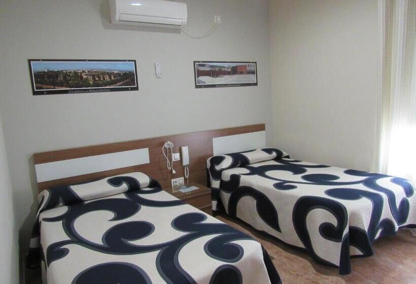 Пансион Hostal Restaurante El Paraíso