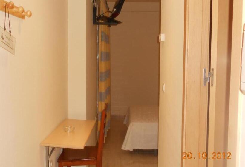 Пансион Hostal Restaurante Hermanos Zamora