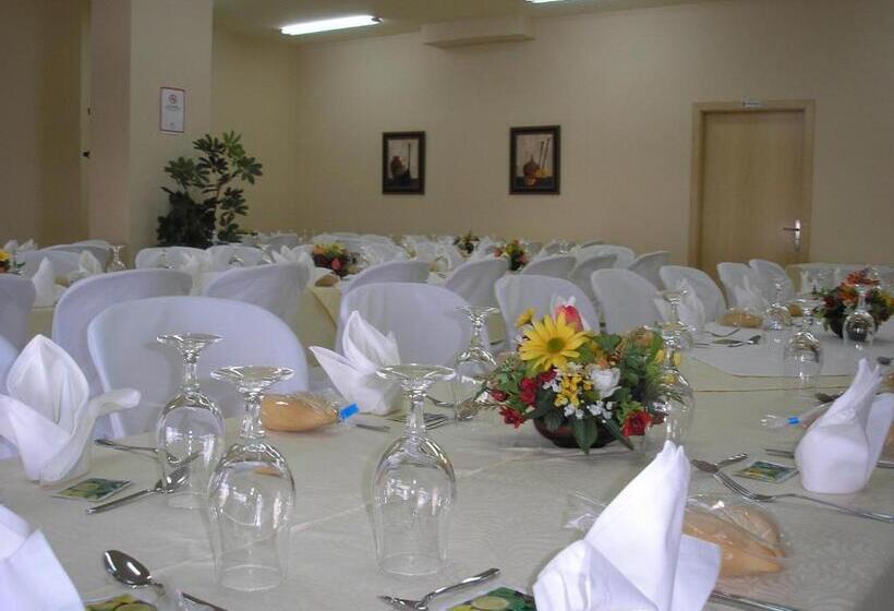 Пансион Hostal Restaurante Hermanos Zamora