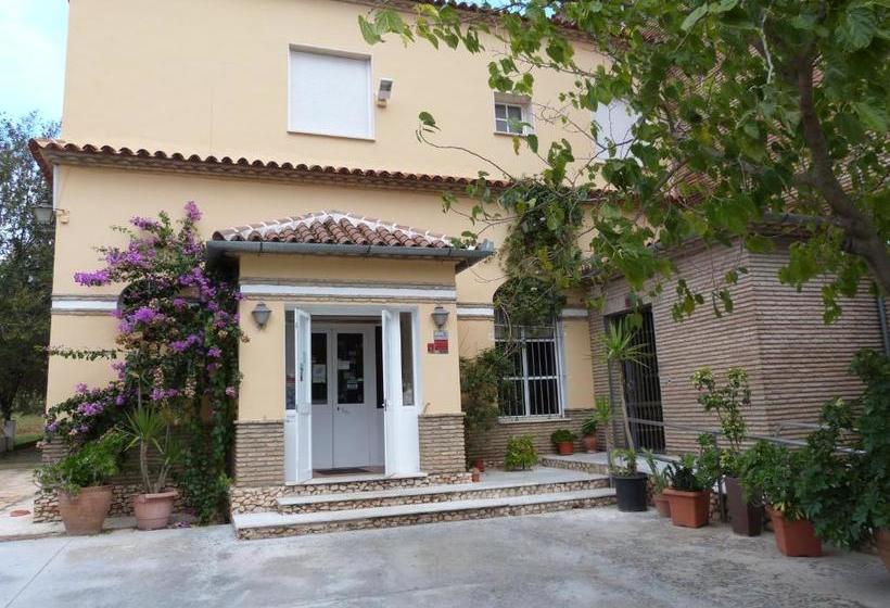 بنسيون Hostal Restaurante Las Canteras