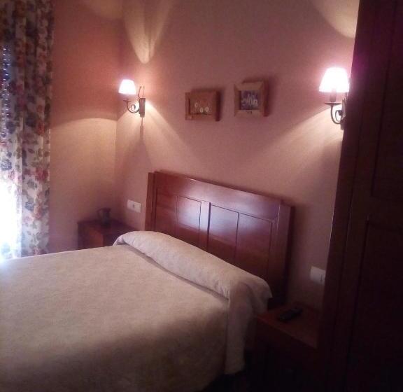 ペンション Hostal Sol De La Vega