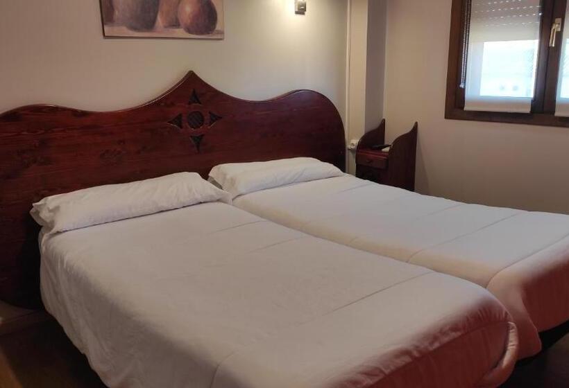 پانسیون Hostal Suetxe