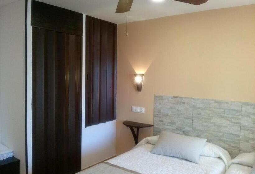 پانسیون Hostal Suetxe