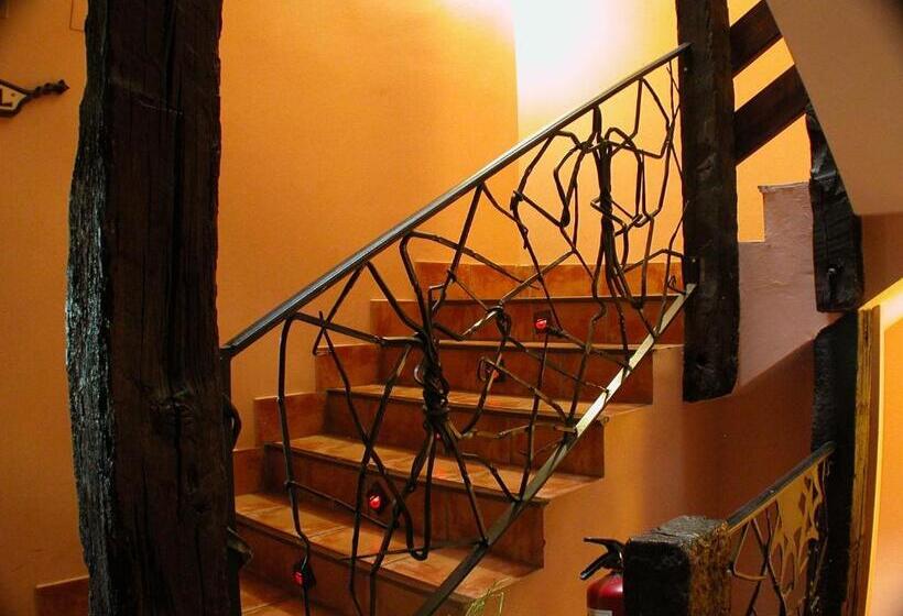 پانسیون Hostal Suetxe