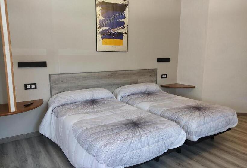 پانسیون Hostal Suetxe