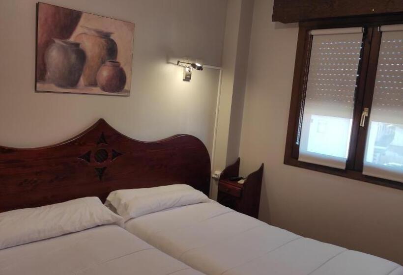 پانسیون Hostal Suetxe