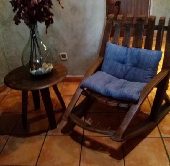 پانسیون Hostal Suetxe