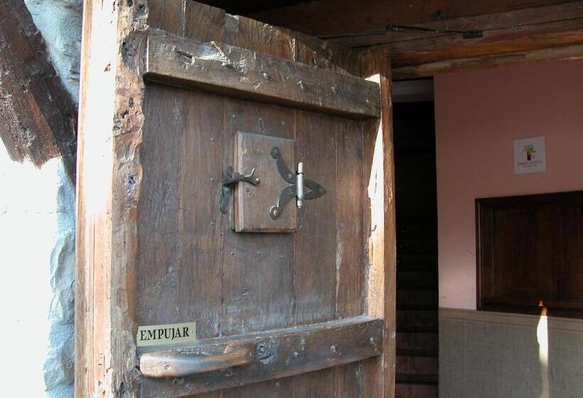 پانسیون Hostal Suetxe