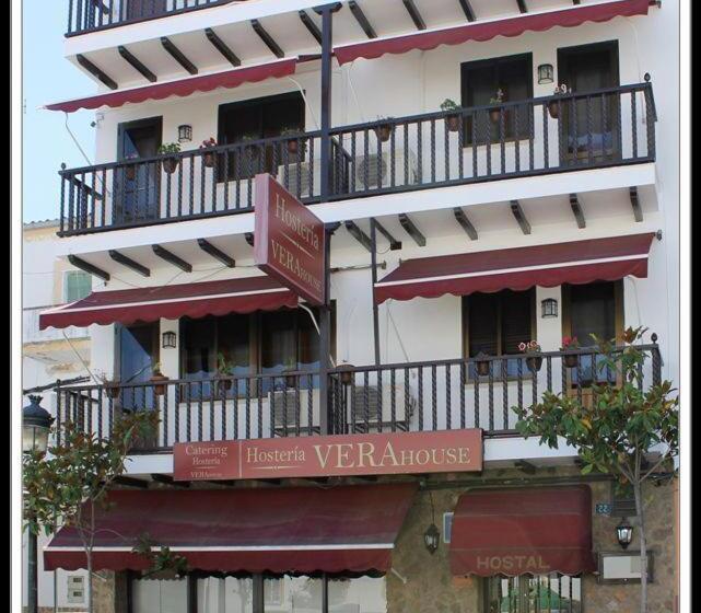 پانسیون Hosteria Verahouse