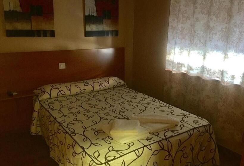 پانسیون Hosteria Verahouse