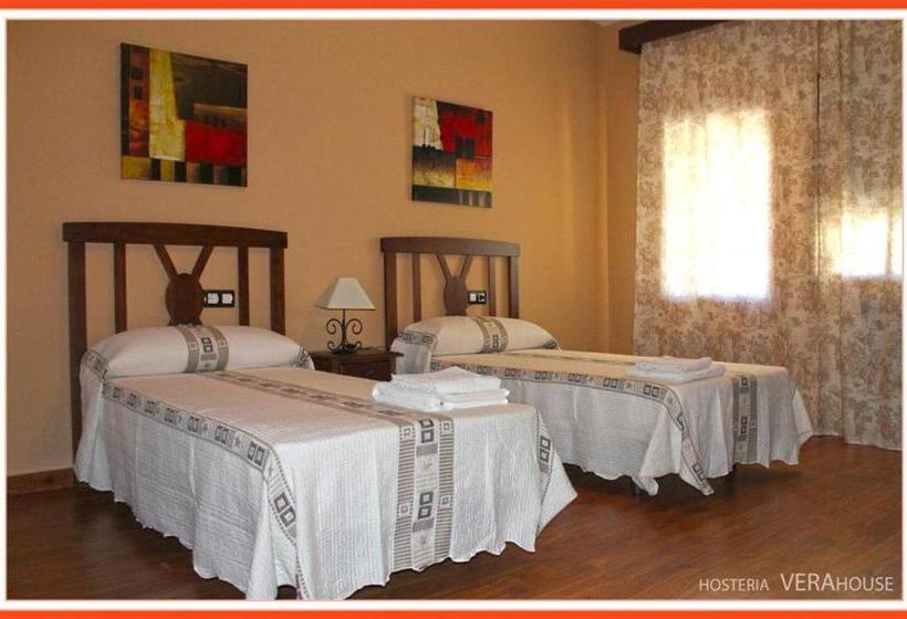 پانسیون Hosteria Verahouse