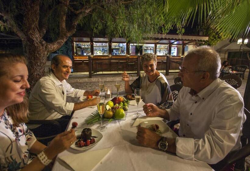 پانسیون Jardines De Casablanca